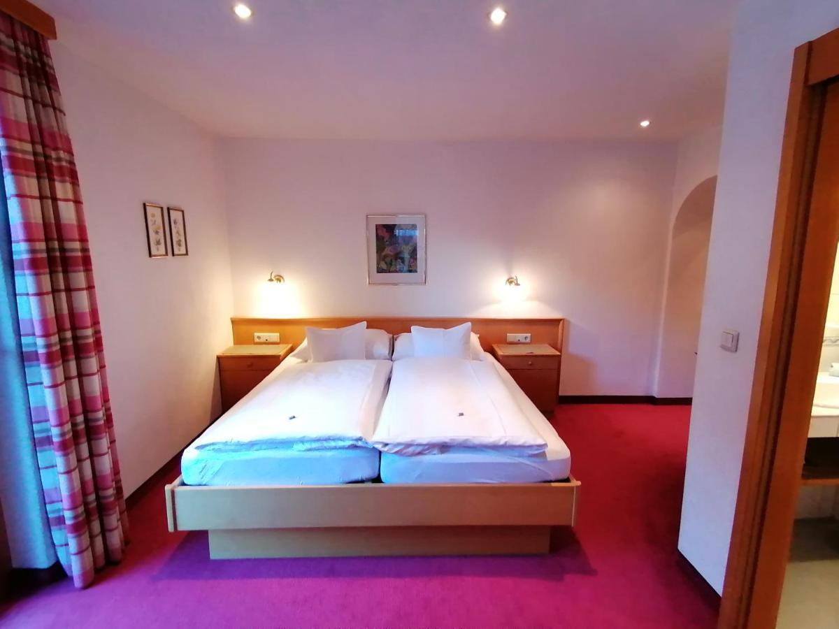 Haus Marion Haueis Hotell St. Anton am Arlberg Eksteriør bilde